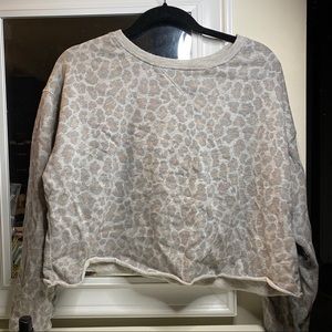 Leopard cropped sweatshirt